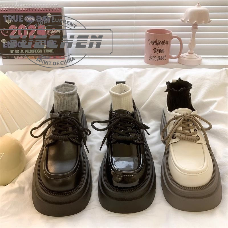 Red éxito explosivo cabeza redonda zapatos de cuero para mujeres 2023 nuevo tacones gruesos temperamento de fondo grueso japonesas jk mary zhen zapatos para niños