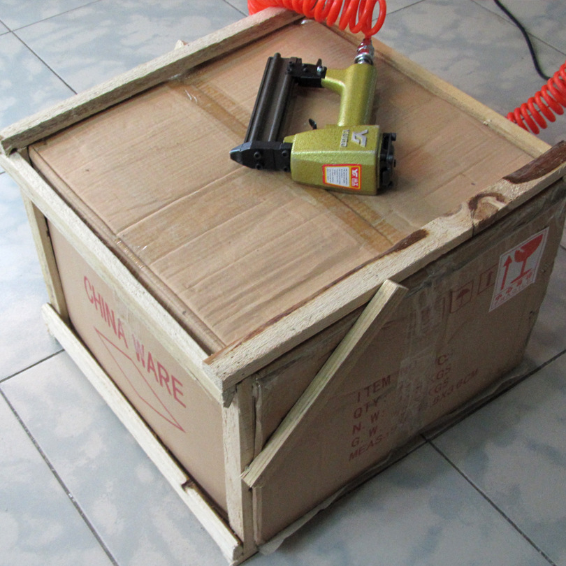 ���˱�����ľ���մɱ�ľ�� ���䰲ȫľ�ܰ�װ ���𿹼�ѹ��ľ��