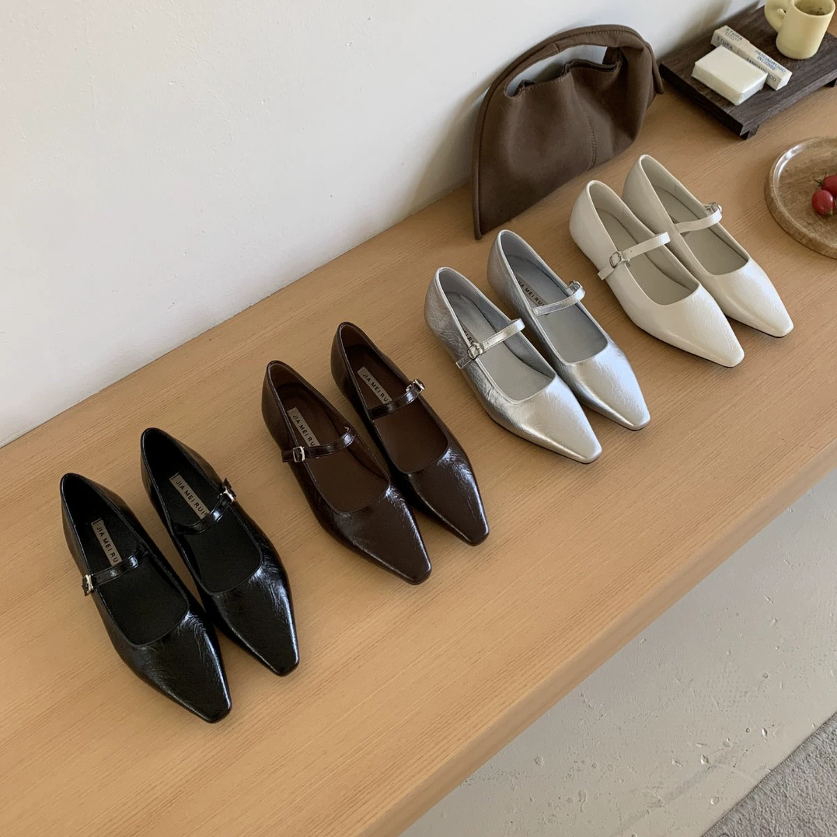 Женские балетки весна 2025, новые, мягкая подошва, квадратный носок, пряжка, неглубокий вырез, туфли Мэри Джейн