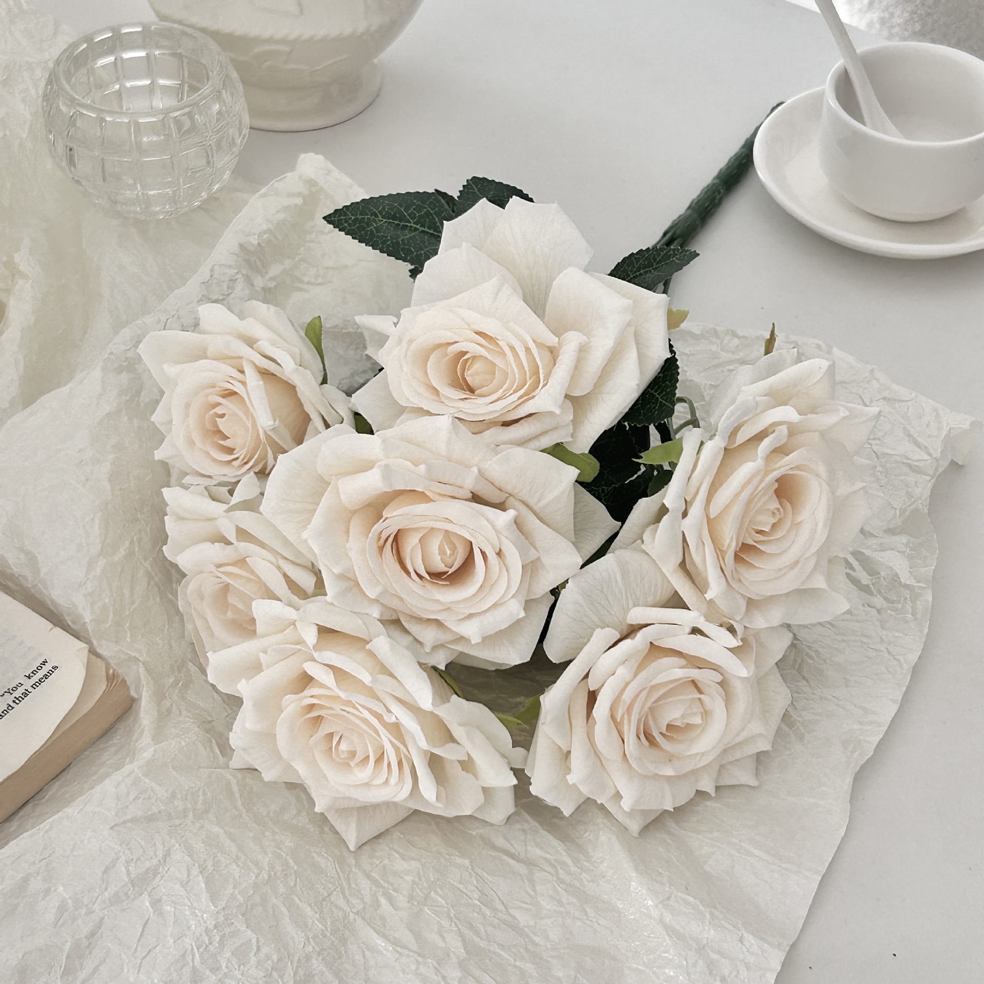 7-Cabeza de curling Rose Bouquet cappuccino Rose flor artificial vintage Rose decoración del hogar salón de bodas de diseño