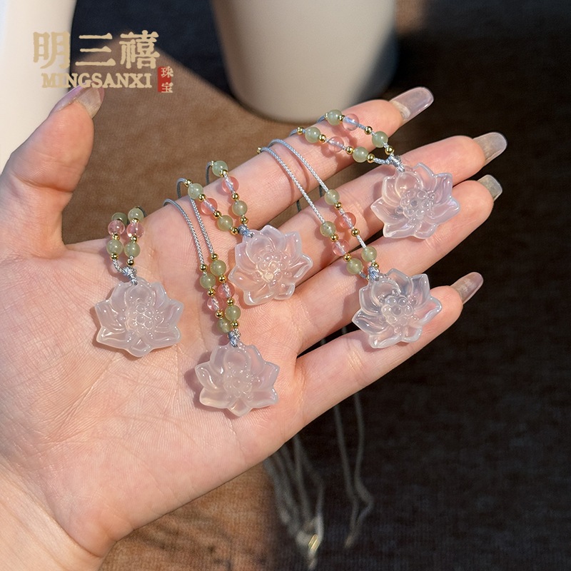 高冰白色莲花 / 裸坠