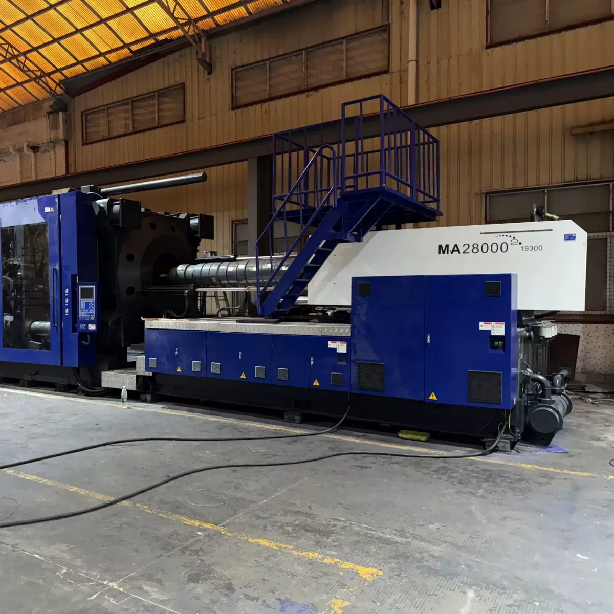 海天二代2800T注塑机 九成新