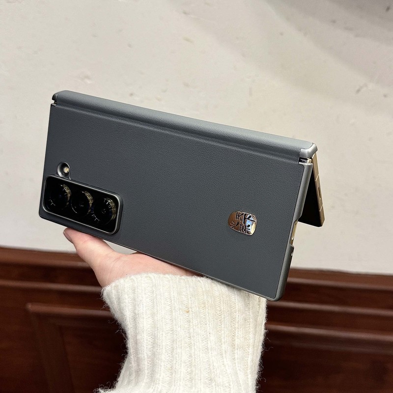 Samsung W25 プレーンレザー折りたたみ携帯電話ケース、中央軸 ZFOLD4、カーボンファイバーレザーテクスチャ Zfold7 に適しています。|undefined
