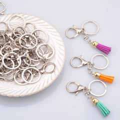 金属のキーホルダーの三つのセットはロブスターを掛けてdiyのアクセサリーの部品の半製品のキーチェーンの八の字の環を掛けて卸売りします。
