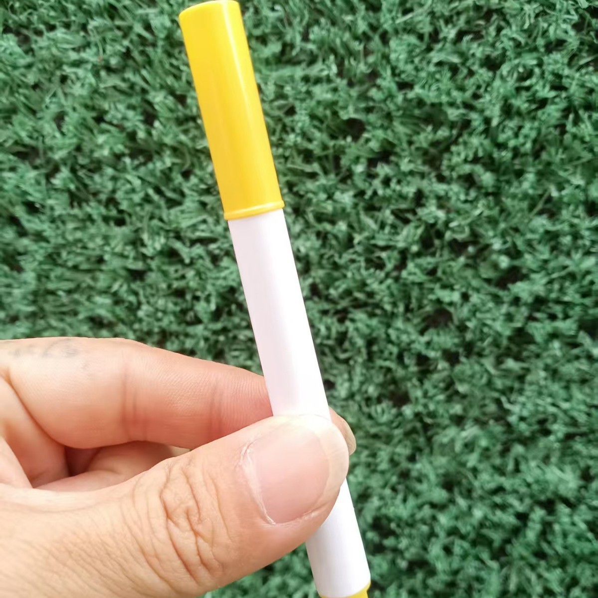 Pluma fluorescente estudiante fábrica al por mayor Oficina color pluma clave marcado acuarela pluma LED luz tablero pluma líquido tiza