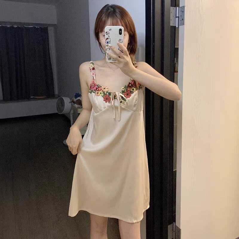 High-end Lace Ice Silk Sling Nightgown Summer Sexy Pajamas Women's Pure Desire with Chest Pad New Home Clothes