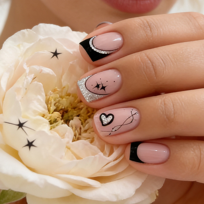 Short Square Nails, Classic and Elegant, Silver Loose Powder, Heart-Shaped, Black Stripes, Polka Dots, Black Edges, Nude Color, Glossy Shiny Fake Nails Short Square Nails, Classic and Elegant, Silver Loose Powder, Heart-Shaped, Black Stripes, Polka Dots, Black Edges, Nude Color, Glossy Shiny Fake Nails