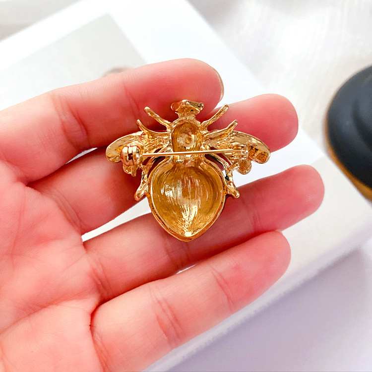 15g Weight Artificial Pearls, Rhinestones Inlay Material Brooches Classification Daily Occasion Alloy Material Insect Pattern Unisex Gender Plating Design Retro Style Retro Pin Insect Alloy Plating Artificial Pearls Rhinestones Unisex Brooches 5