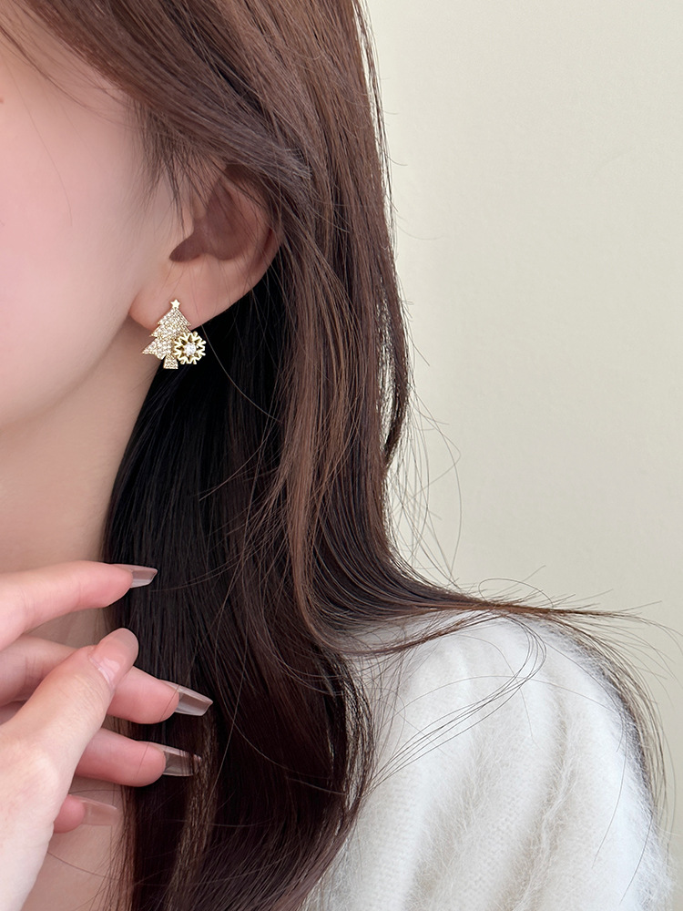 Christmas earrings rotating Christmas tree S925 silver needle earrings unique design rotating earrings Christmas tree earrings_voghion.com