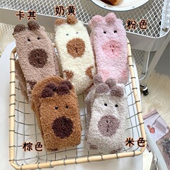珊瑚绒袜子女加厚中筒卡通卡皮巴拉睡眠袜秋冬袜子女