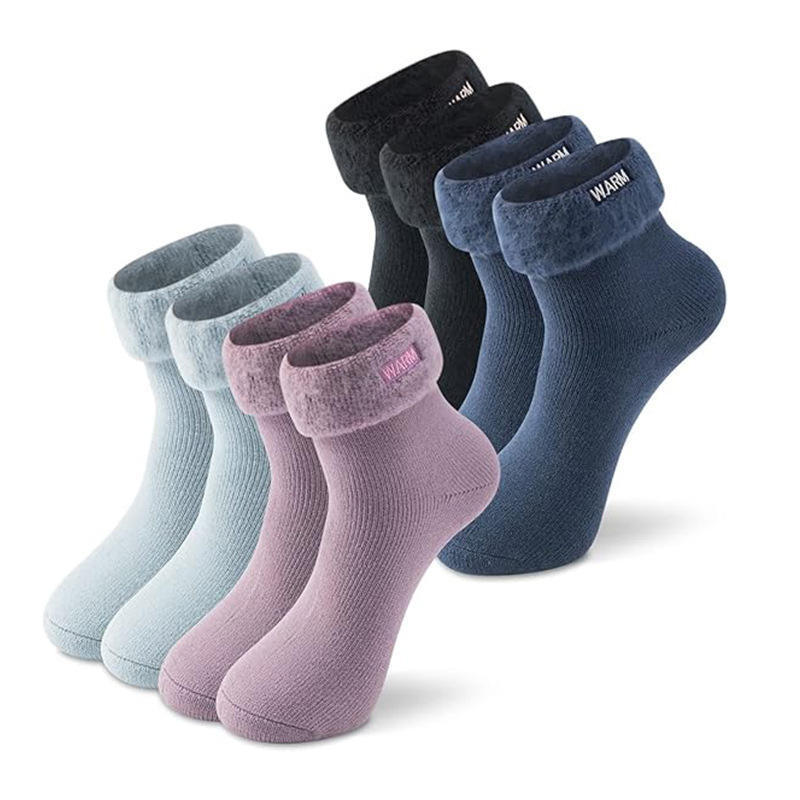 Hot-Selling Floor Sleeping Socks for Women, Self-Heating Acrylic Socks, Comfortable and Warm Fluffy Fleece Socks for Winter