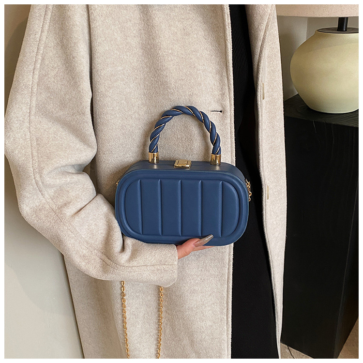 Borsa a forma di scatola a catena Borsa quadrata piccola Borsa a tracolla semplice alla moda femminile Borsa a tracolla 2024 Nuova borsa a tracolla_voghion.com