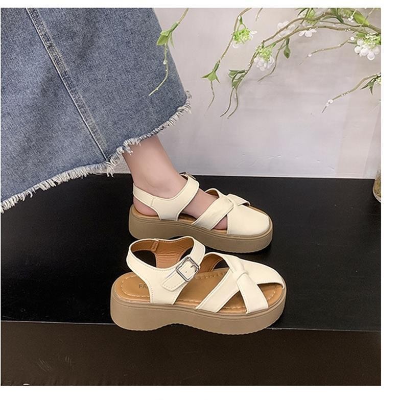 Sandalias francesas de fondo grueso para mujeres de verano con una sensación de alto nivel de 2026 explosión super caliente nuevo estilo con falda zapatos Mary Jane