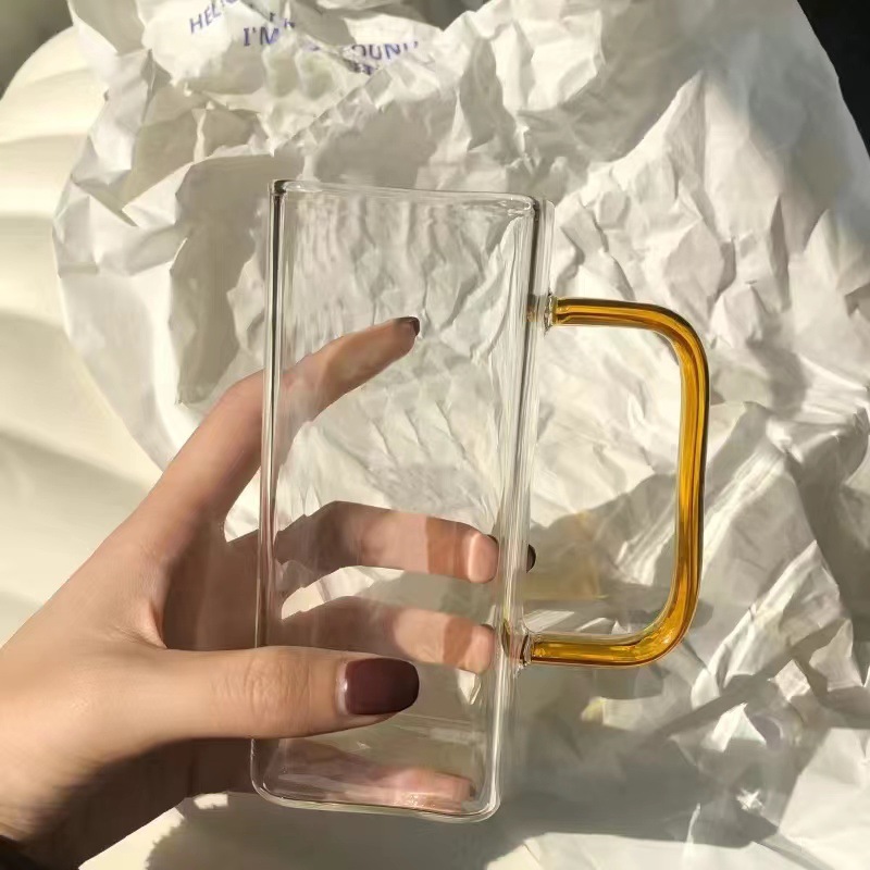 Cristal cuadrado de alta gama de alto aspecto estilo retro nuevo resistente al calor hogar a prueba de explosiones de negocios taza de agua borosilicato taza de té