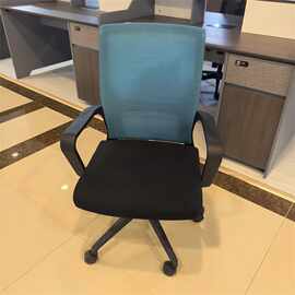 厂家销售时尚老板椅人体工学网布椅子简约主管办公椅钢制脚电脑椅