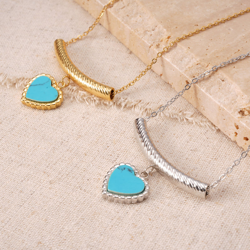Stainless Steel In-Stock French-Style Ins-Style Necklace, Vintage Heart-Shaped Turquoise Jewelry for Women, Niche Design Clavicle Chain