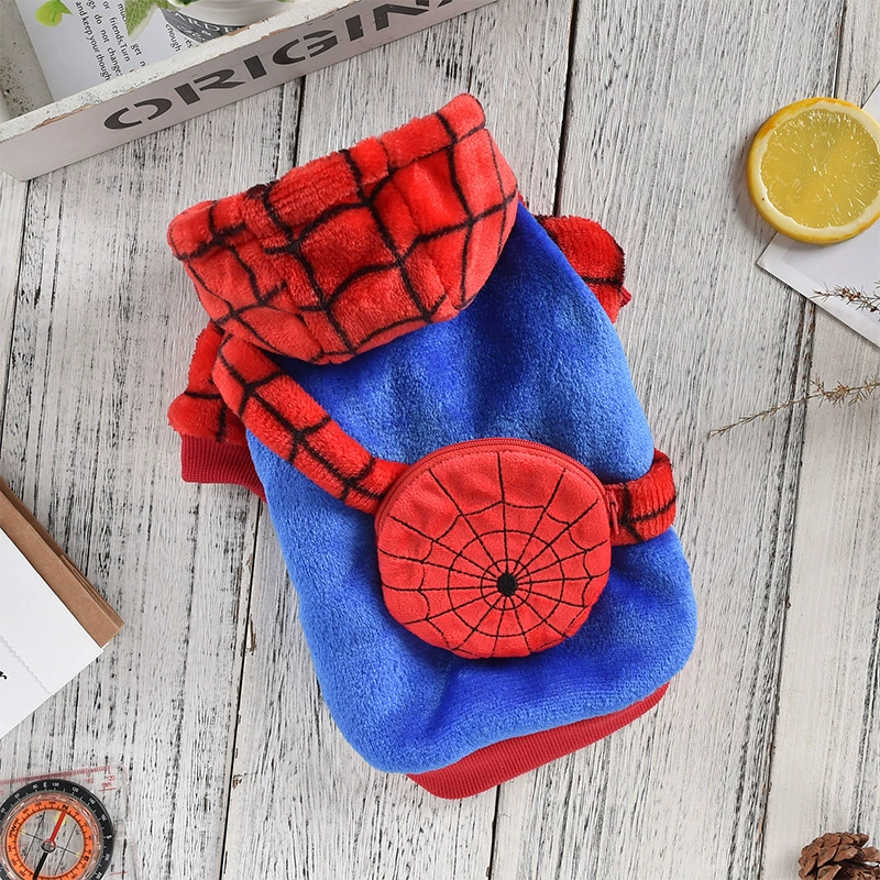 Пятно мультфильм милый паук превращается в одежду осенью и зимой теплая домашняя одежда маленькая собака среднего размера