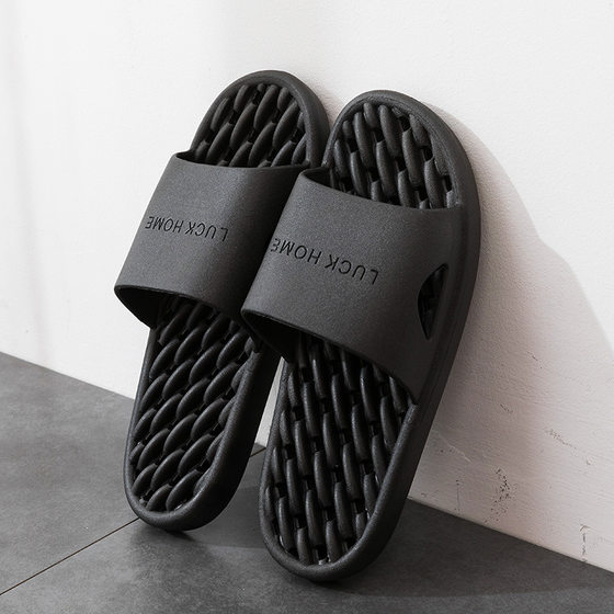 Wholesale men's sandals and slippers summer home hotel bathroom bath non-slip leaking hollow massage slippers women