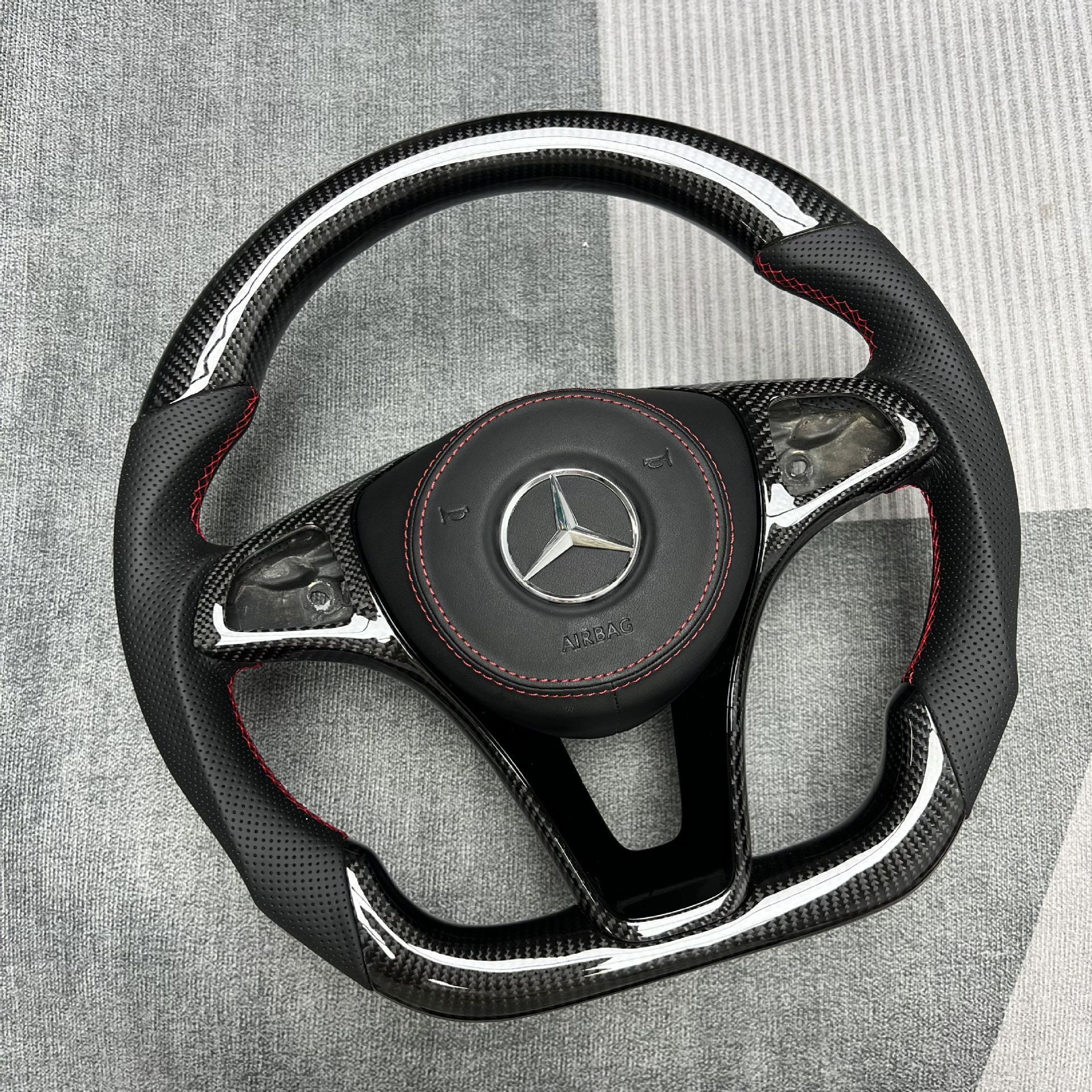 Source Factory Car Steering Wheel Modification, Suitable for Mercedes E-Class Car Carbon Fiber Steering Wheel Processing and Customization