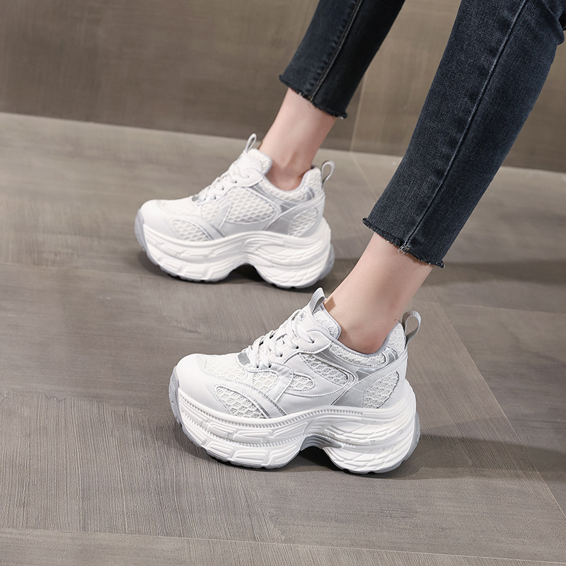 Giày sneaker nữ chunky đế dày lưới thoáng khí, đế bánh xốp mềm, tăng chiều cao nhẹ — Màu xám trắng