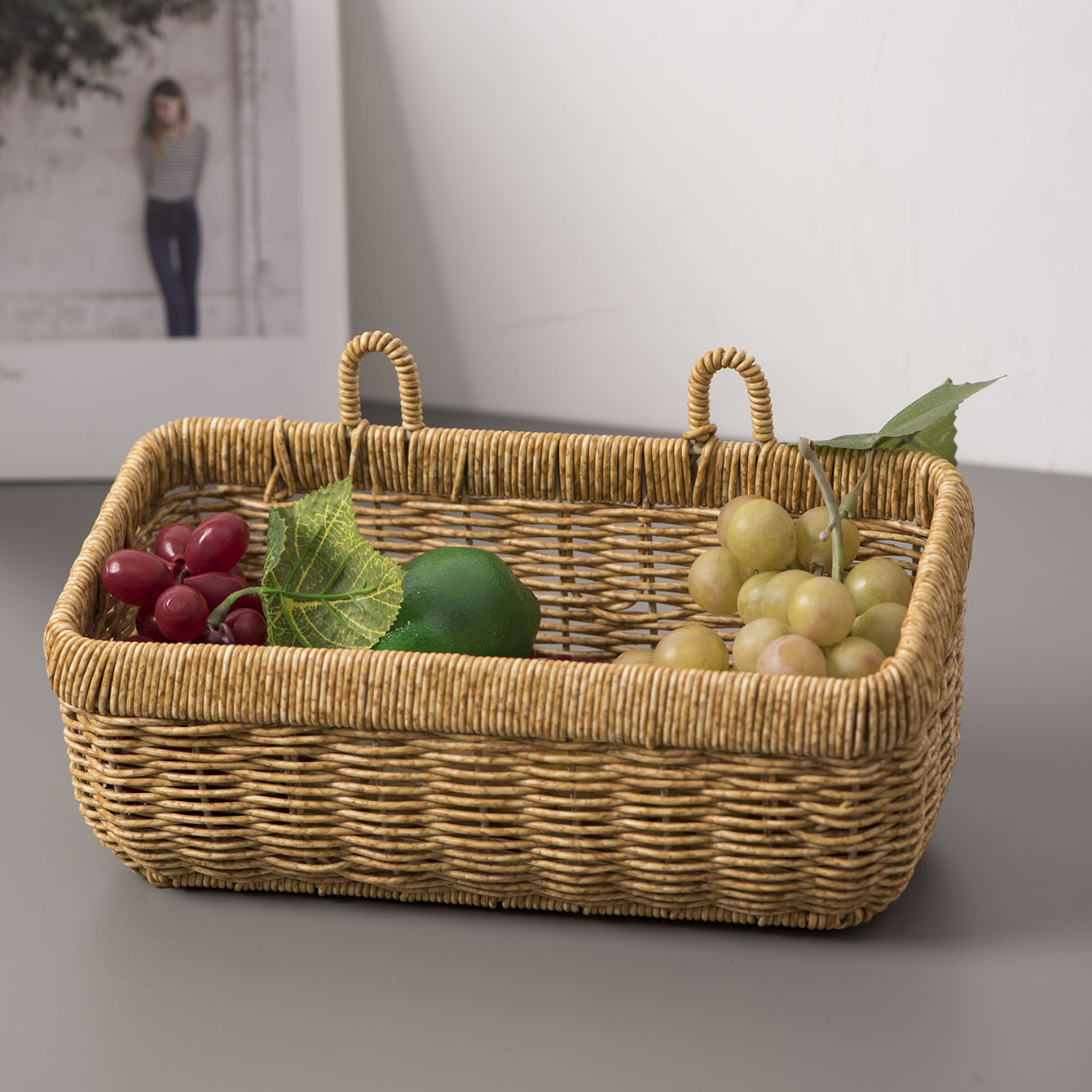 Cesta de almacenamiento montada en la pared de imitación de ratán Cesta de almacenamiento de ajo de jengibre de cocina tejida a mano Cesta de almacenamiento de pared de baño Decoración de pared