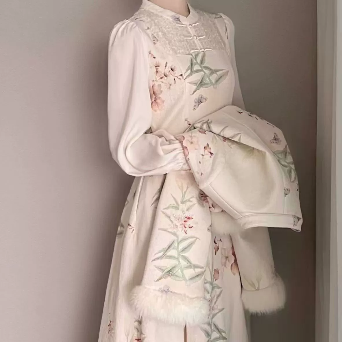 Осенний и зимний китайский стиль ретро улучшенный cheongsam платье с цветочным принтом, сшитое с шерстяными краями, короткая куртка утолщенная юбка для женщин