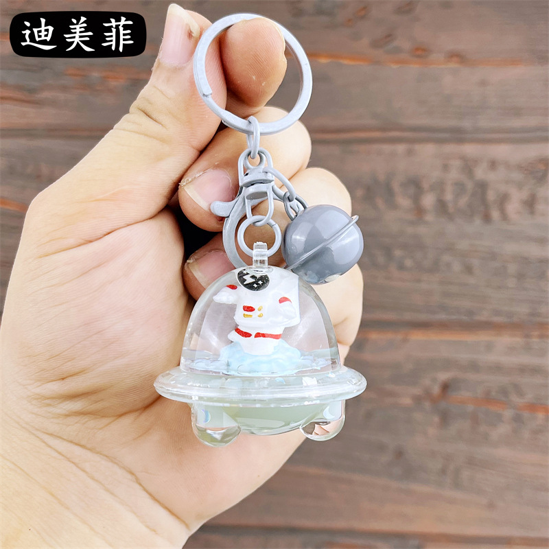 Astronauta gris-Nave espacial