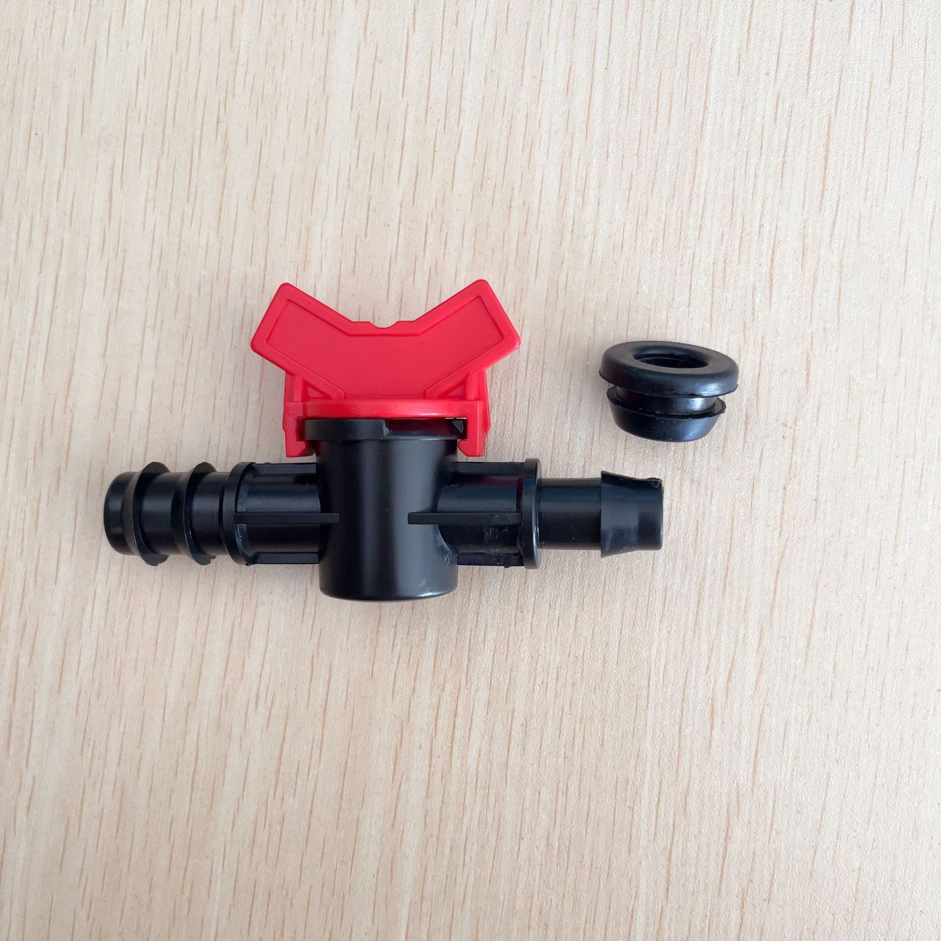 Válvula de derivación para tuberías 20PE completamente nueva con junta de goma tipo T, perforada 16 mm, interruptor de enchufe, accesorios para tuberías de riego por goteo con microaspersión