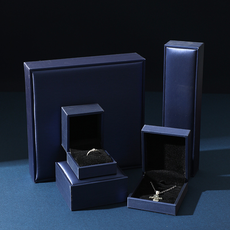 Qiuhe ブラッシュ PU レザージュエリーボックスジュエリー包装箱リングパールネックレスペアリングブレスレットイヤリングブレスレットボックス|undefined