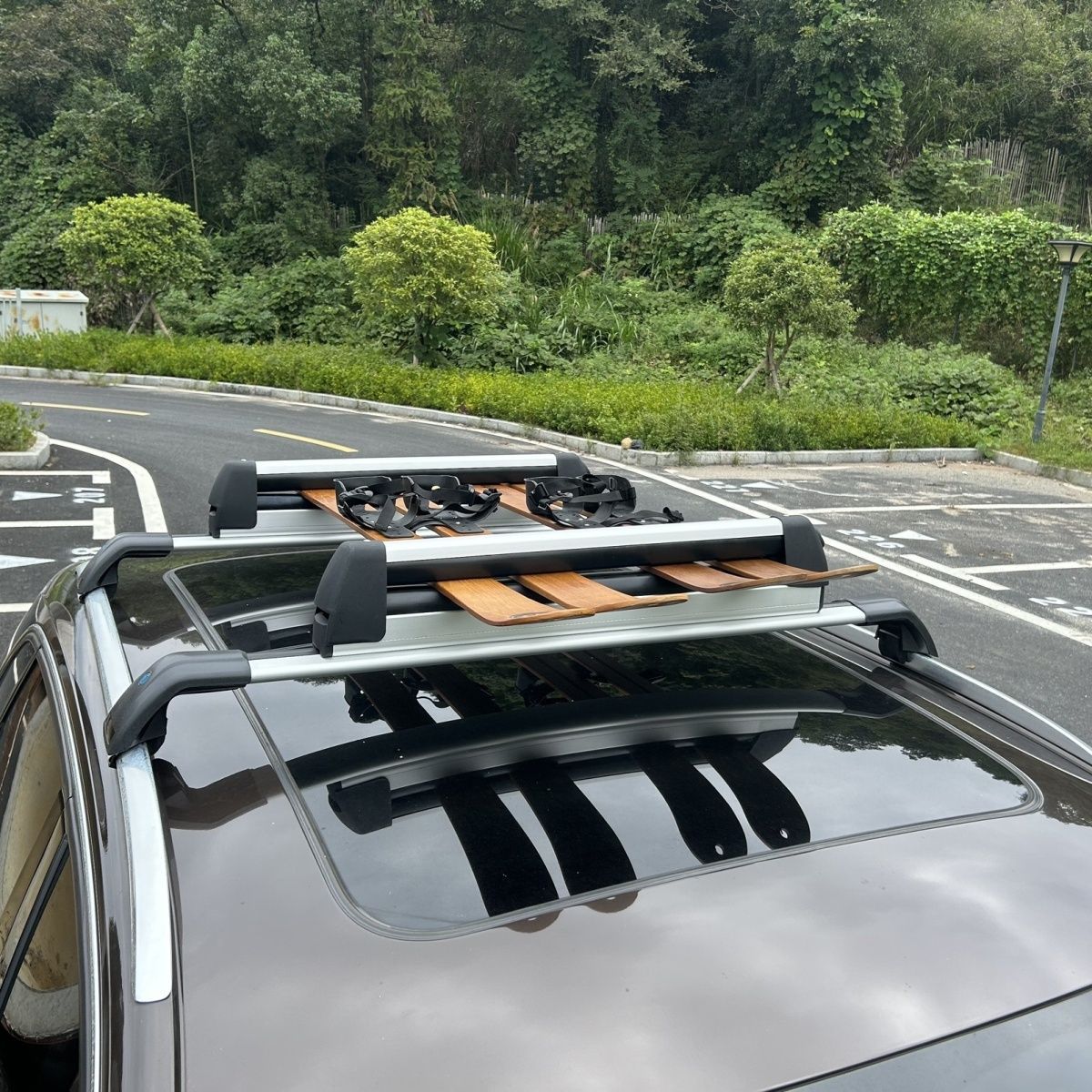 2 Aluminum Alloy Car Roof Ski Racks for Loading Snowboards and Skis, Ski Sled Clip Holder