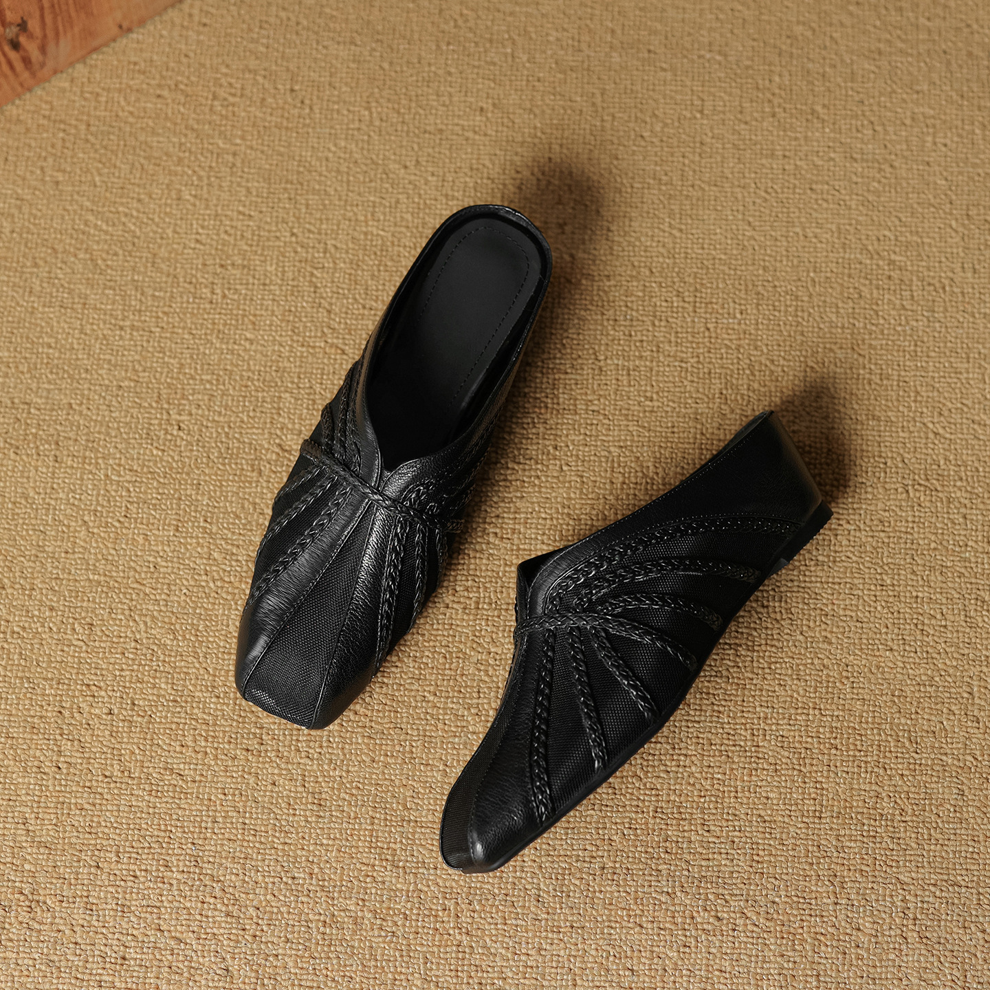 Sandal cao gót nữ mũi nhọn quai chéo gót 5 cm phong cách Hàn Quốc — đen