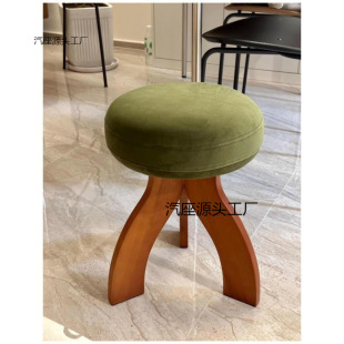Medieval Style Solid Wood Makeup Stool Creative Ins Round Stool Girls Bedroom Dressing Stool Designer Retro Shoe Changing Stool