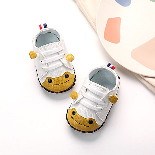 Infant and toddler shoes, soft-soled spring and autumn baby shoes, boys and girls, infant and toddler shoes, newborn shoes that do not fall off