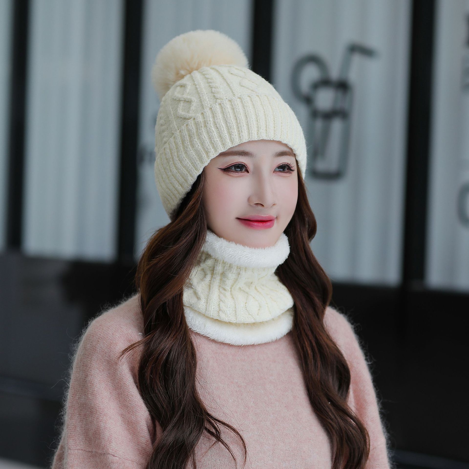 Sombrero bufanda de dos piezas de invierno de las mujeres estilo coreano color puro moda Otoño e Invierno cálido forro polar engrosado ciclismo de punto sombrero de lana image 2