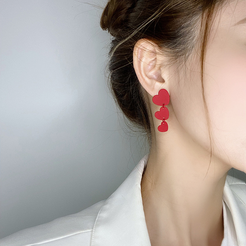 韩国925银针新年红色三个爱心形耳钉甜美可爱喜庆秋冬耳饰耳坠