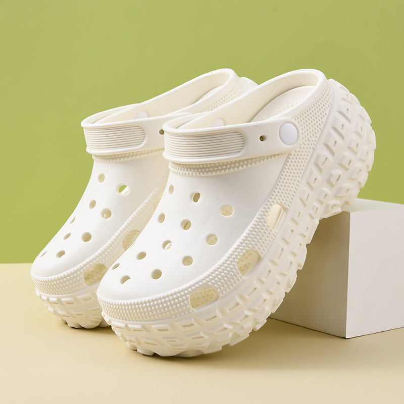 Baotou Women's Outer Wear Non-slip Breathable Deodorant Hole Shoes EVA Wear-resistant Tire Bottom Increased Beach Slippers for Couple