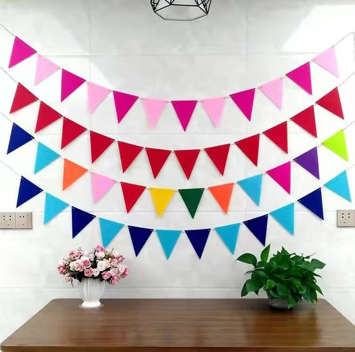 六一彩旗幼儿园五彩毛毡露营三角旗餐厅装饰生日派对商场教室布置