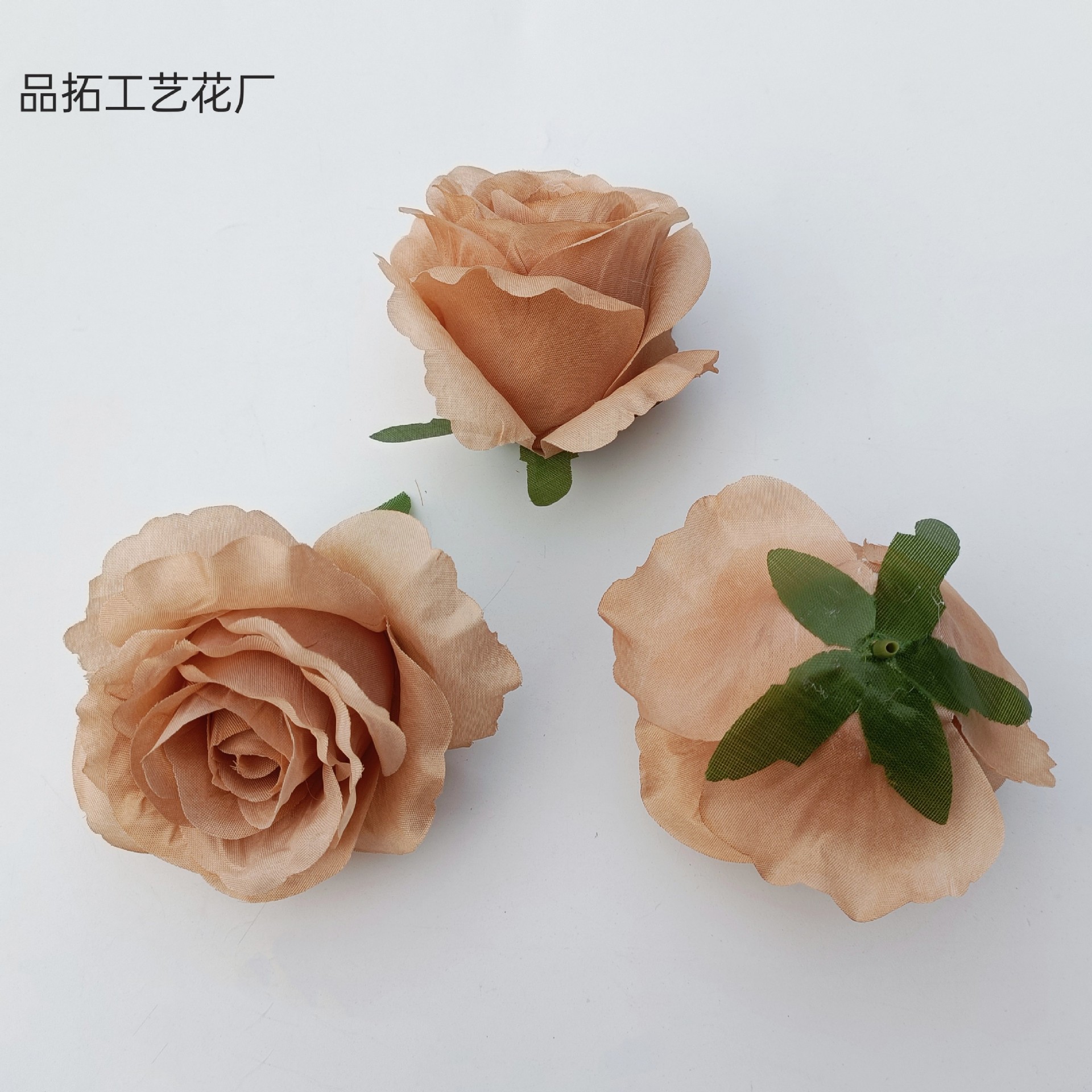 다크 브라운
