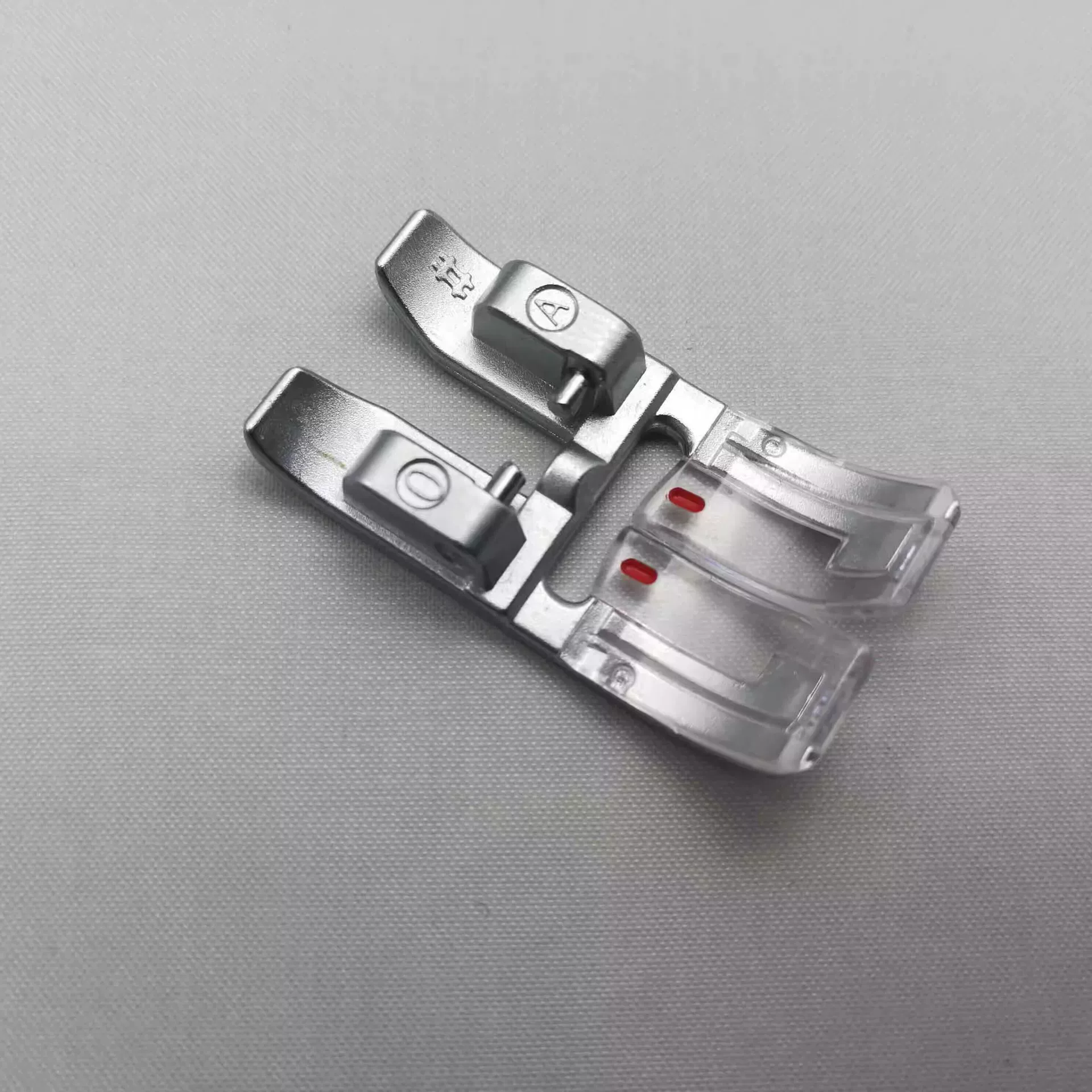 Подходит для бытовых швейных машин PFAFF, прижимная лапка для зигзага с красной линией, 820773096