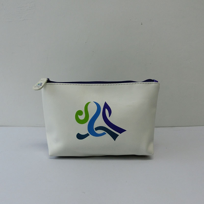 ��óPU��ɫƤ������ϴ������ˮ��ױ��Ůʿʱ�����ð�