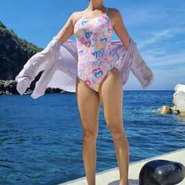 2025韩国ins速竞速入门系列彩虹心中叉有胸垫竞速泳衣女士游泳
