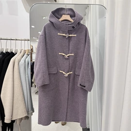 女式毛呢外套;女式针织衫;皮草