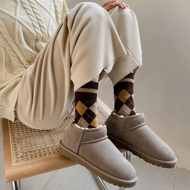 Diamond plaid socks with snow boots women's autumn and winter thick towel socks Terry plush plaid snow socks
