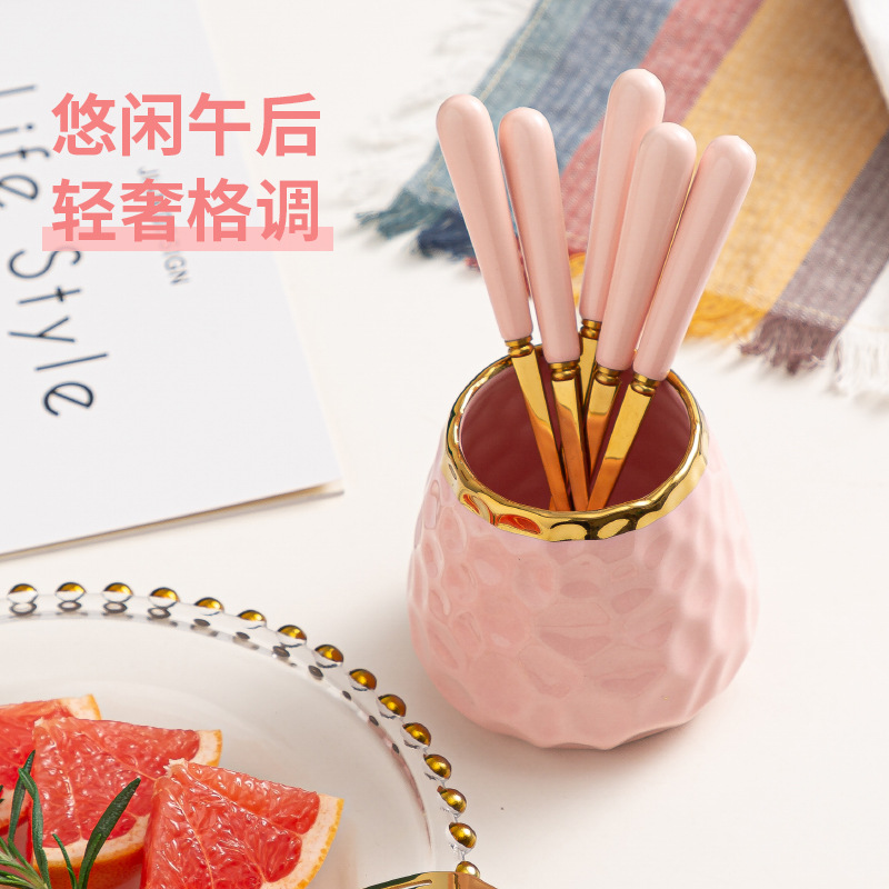 Tenedor de fruta hogar de gama alta postre Tenedor de almacenamiento tarro traje Luz de lujo palo de fruta tapón de fruta seguridad para niños tenedor pequeño