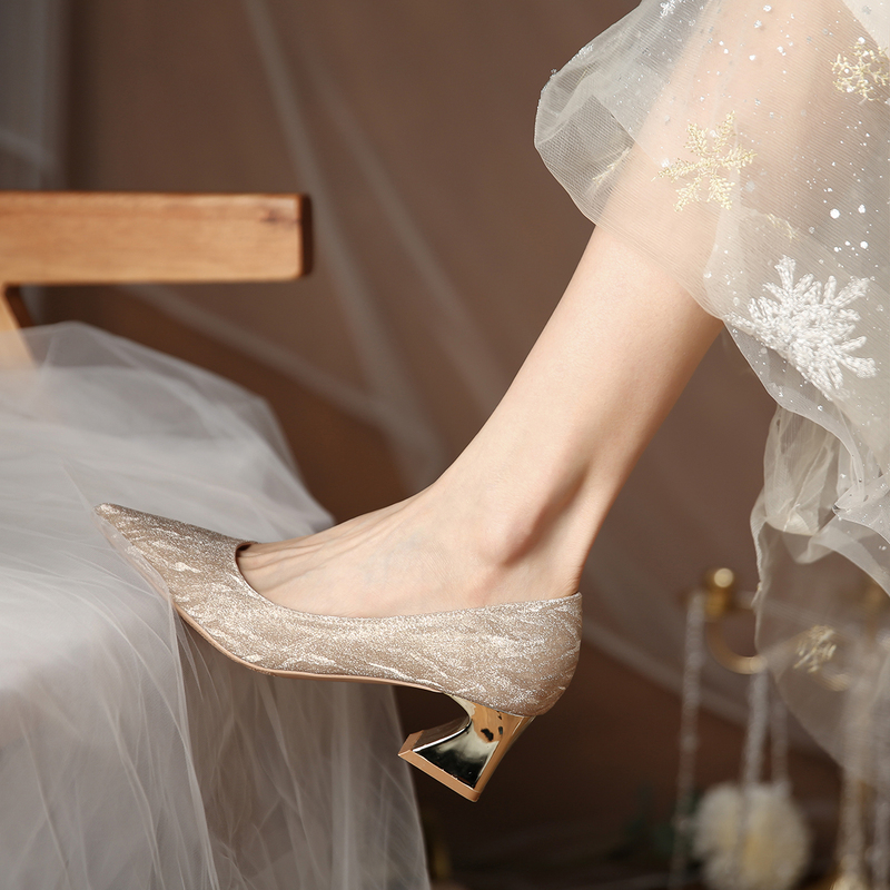 Wedding Shoes for the Bride, Dual-Purpose for Traditional Chinese Wedding Dresses, 2026 New Model, Chunky Heel, Champagne Color High Heels for Pregnant Women, Comfortable for the Feet