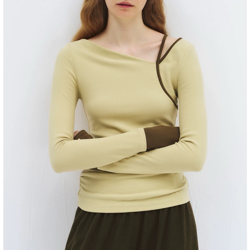 Someone Sometimes Irregular Color-Blocked Deconstructed V-Neck Thumb-Hole Brushed Knit T-Shirt Someone Sometimes Irregular Color-Blocked Deconstructed V-Neck Thumb-Hole Brushed Knit T-Shirt