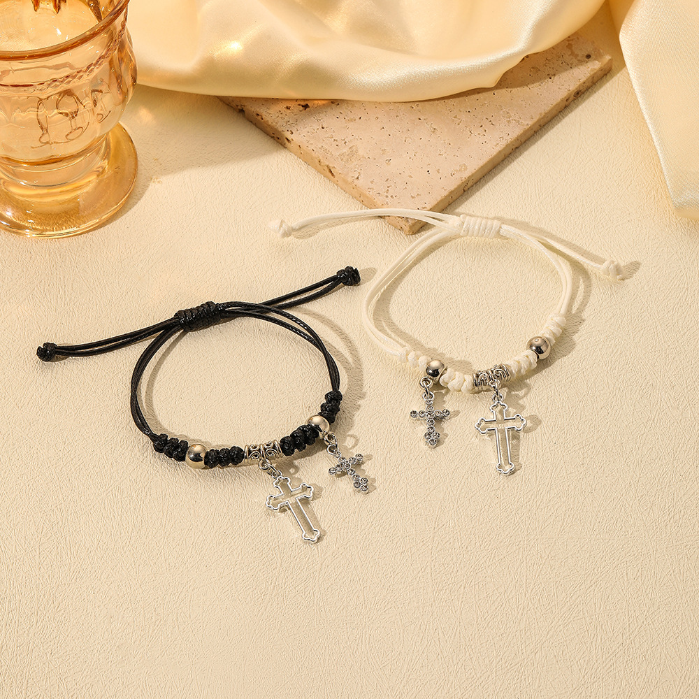 Moda europea y americana simple creativa ins blanco y negro con pareja cruzada cuerda tejida a mano traje pulsera
