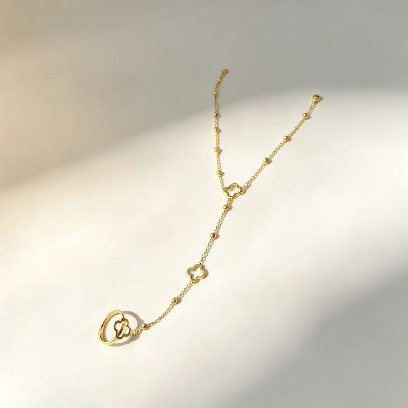 Hollowed-out four-leaf clover bead chain bracelet for women, stainless steel, non-fading, adjustable clasp, long tassel bracelet, exquisite gift Hollowed-out four-leaf clover bead chain bracelet for women, stainless steel, non-fading, adjustable clasp, long tassel bracelet, exquisite gift