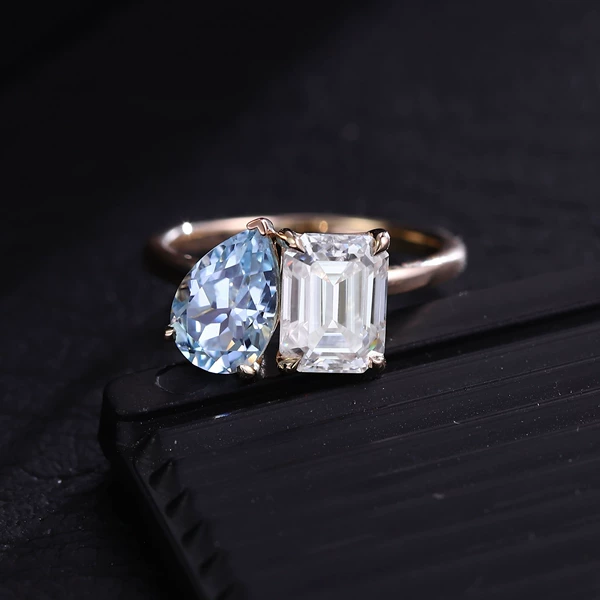 Sapphire, 750 sample gold