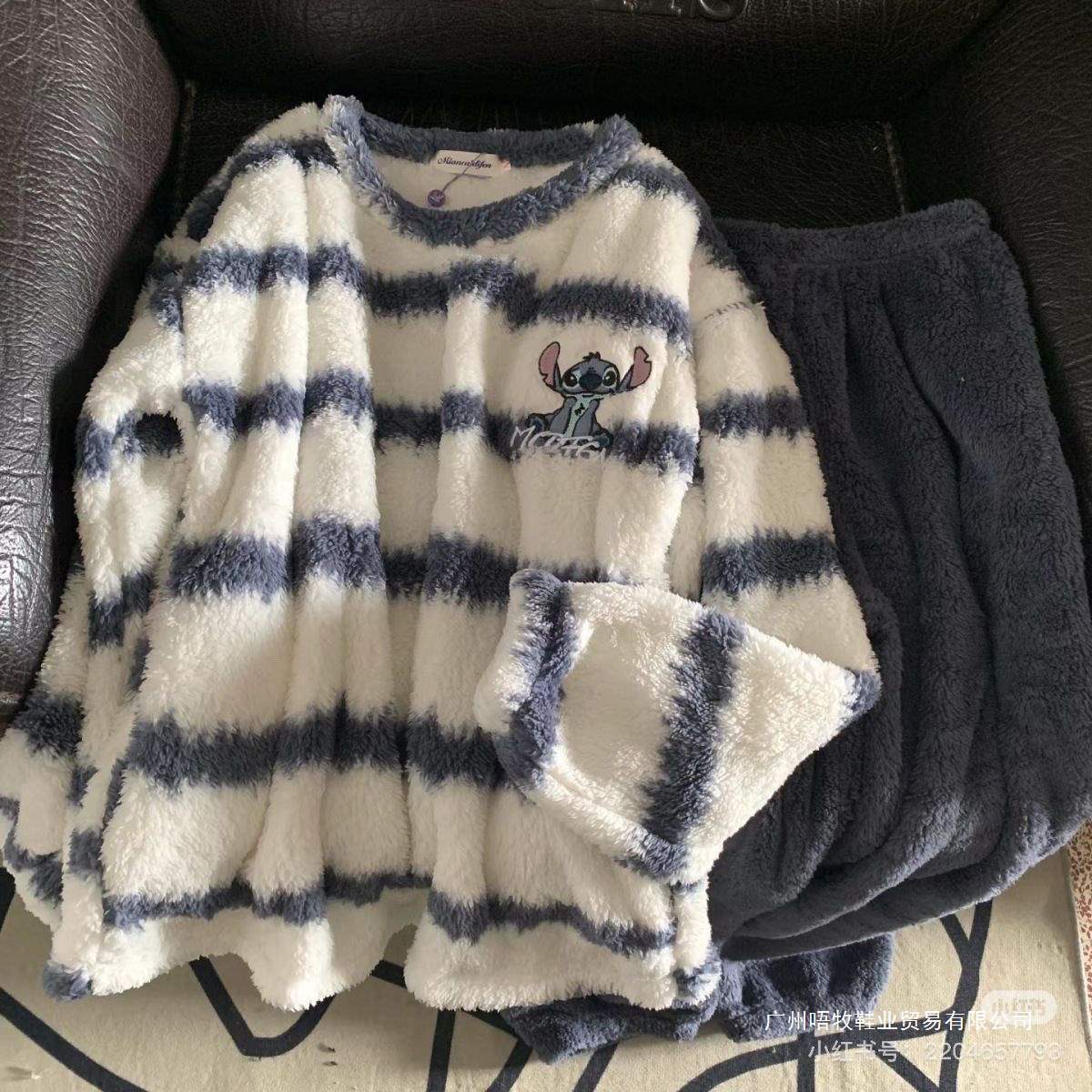 Korean Stitch Couple Pajamas for Women in Autumn, Fleece-Lined for All Seasons, Coral Velvet for Men, Cartoon Warm Pullover Home Clothes